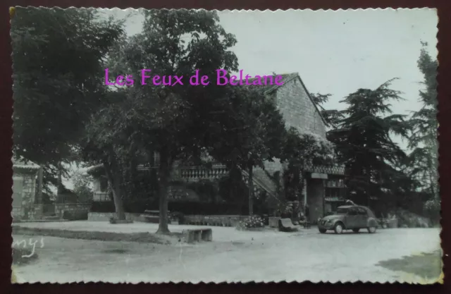 CPSM LAUGNAC place eglise  DEUDEUCHE CITROEN 2CV LOT ET GARONNE   postcard