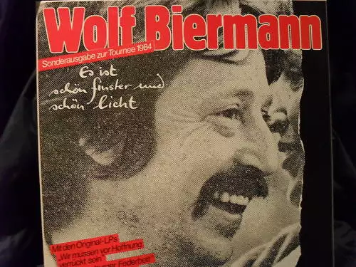 Wolf Biermann - Es ist schön finster und schön licht