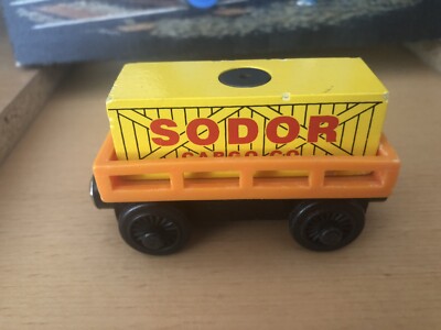 thomas wooden cargo car