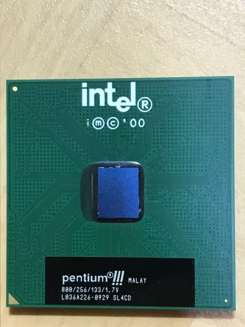 Intel Pentium 3 III SL4CD 800MHz/FSB133/Socket/Sockel 370 Coppermine - defekt