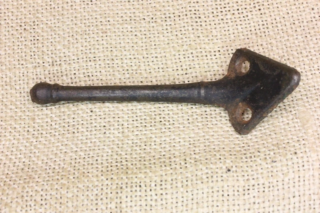 Old Coat Single Hook Heart School Farmhouse Rustic Cast Iron 4” Vintage 1850’s 3