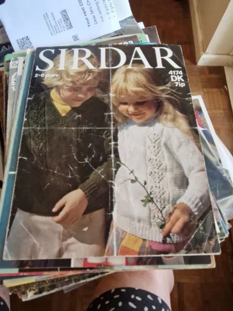 Sirdar Strickmuster - Kinderpullover - DK - 2 - 6 Jahre - 4174