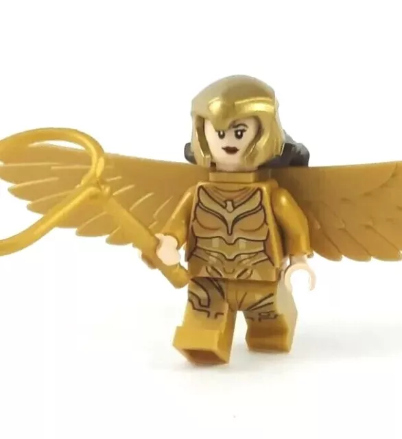 LEGO®  Wonder Woman 1984 Diana Prince Minifigure™ w Gold Wings and Lasso sh634