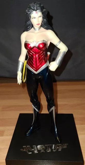 DC Comics The Justice League WONDER WOMAN ArtFX NEW 52 Statue *PREOWNED*