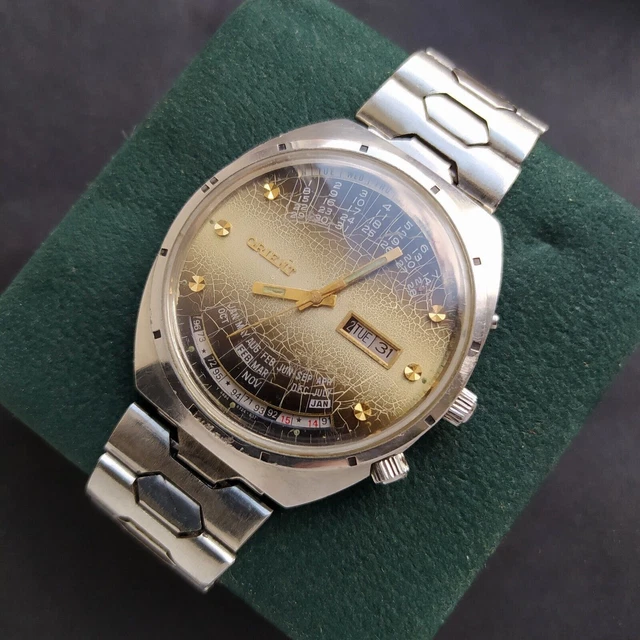 Vintage orient perpetual hotsell calendar automatic watch