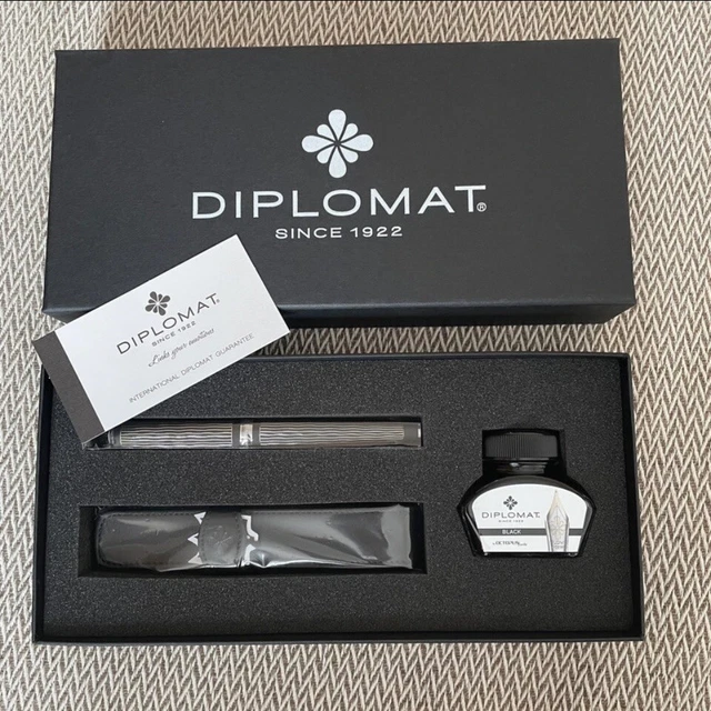 Stylo Plume Régent Le Général Noir Et Argenté Guilloché - Neuf Avec Coffret Et Garantie