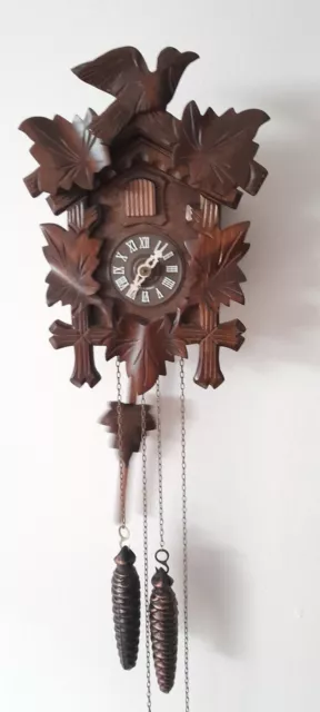 Orologio a cucu in legno, meccanico giornaliero