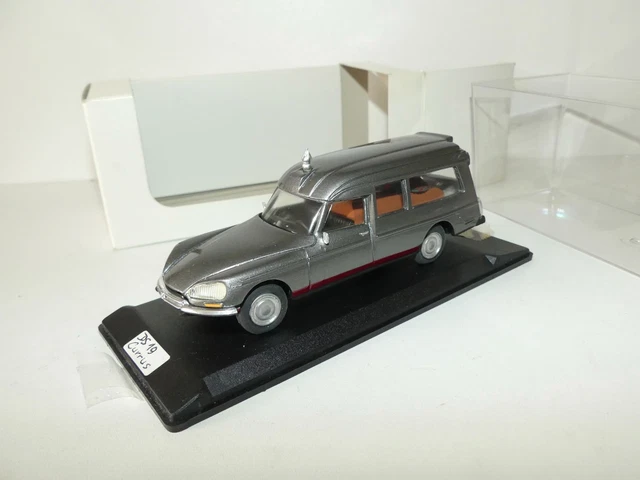 AU700 MINIROUTE SVM 1/43 CITROEN DS ORTF AVEC CAMERAMAN Ref 103 KIT