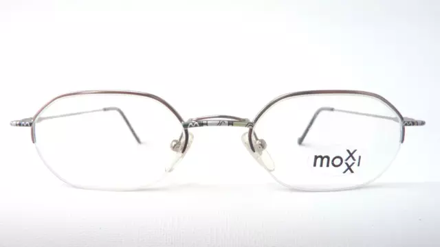 Brille silber leichte Brillenfassung ohne Unterrand kleine, eckige Glasform