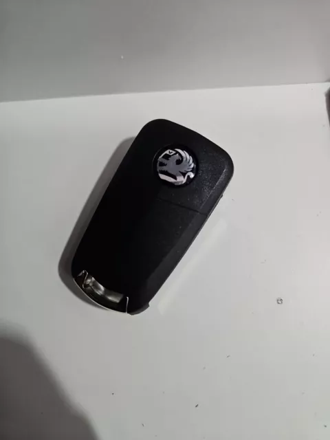 Vauxhall Vectra C Signum 2 Button Remote Key Fob With Blank Chip & Blade.