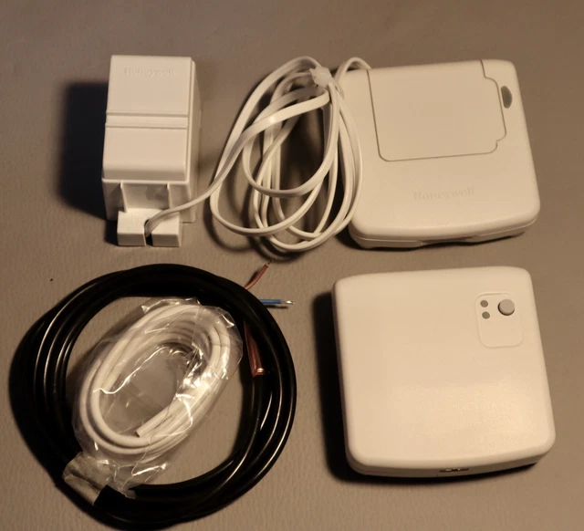 HONEYWELL EVOHOME HOT water Kit ATF500DHW Relay u0026 Cylinder Thermostat CS92  BDR91 EUR 85,00 - PicClick IT