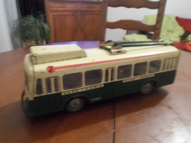Joustra Trolley Bus Géant – Tôle – Gare / Mairie – Jouet Mécanique Vintage – Occasion