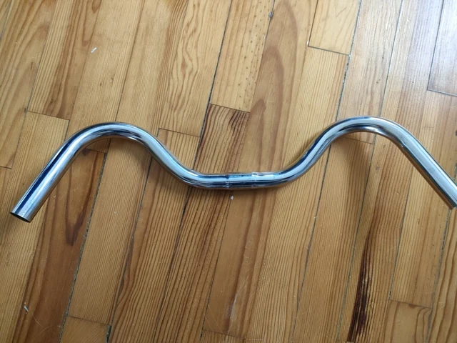 Guidon cintre moustache en acier chromé vélo vintage France handlebar