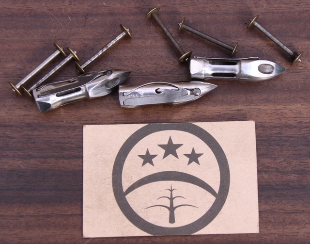 SINGER SEWING MACHINE Bullet Shuttle + 1 Bobbin Simanco 54504 For 127K