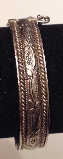 Bracelet Rigide Doré Signé Monet - Décor Gravé Relief - Bijou Vintage Années 80/90 *4427