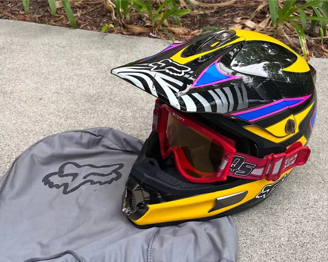 2003 Fox Racing Pilot James Stewart Replica Motocross Helmet XL (61-62cm) *Used* 2003 Fox Racing Pilot James Stewart Replica Motocross Helmet XL (61-62cm) *Used*