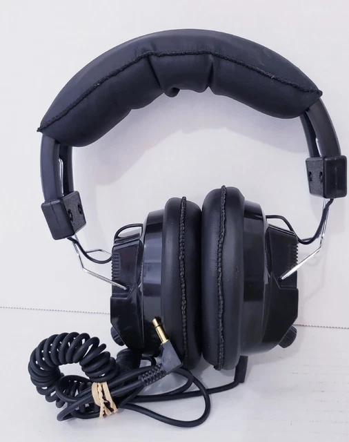 Radio Shack Stereo Headphones 20- 516 / * For PRO-84 HANDHELD NASCAR 200-CH Radio Shack Stereo Headphones 20- 516 / * For PRO-84 HANDHELD NASCAR 200-CH