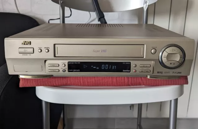 Videoregistratore S-VHS JVC  HR-S6600 , Perfetto , Testato