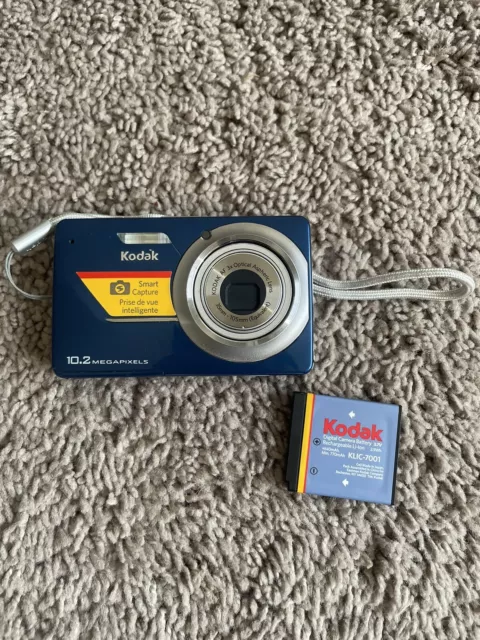 Kodak EasyShare M340 10.2MP Digital Camera Untested Camera And Battery ONLY Blue