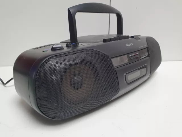 Sony CFD-8 Portables Radio CD Tape Deck Ghettoblaster Boombox Defekt An Bastler