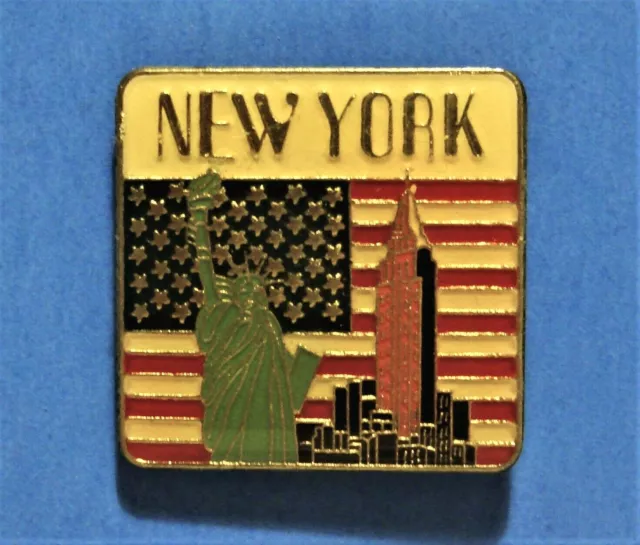 New York - Usa Flag - Statue Of Liberty - Empire State Building - Vintage Pin