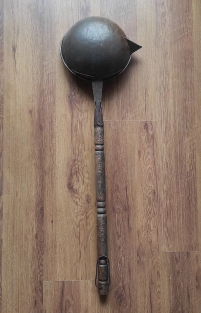 Louche en cuivre vintage avec manche en bois, vieille louche en métal - France