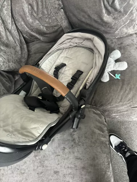egg pram travel system 3