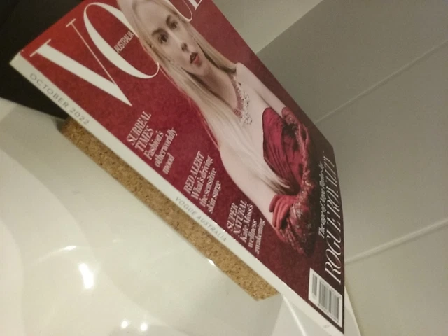 女性情報誌 Vogue Australia Magazine October 2022 VOGUE AUSTRALIA MAGAZINE OCTOBER 2022, EUC, 222 pages, Anya