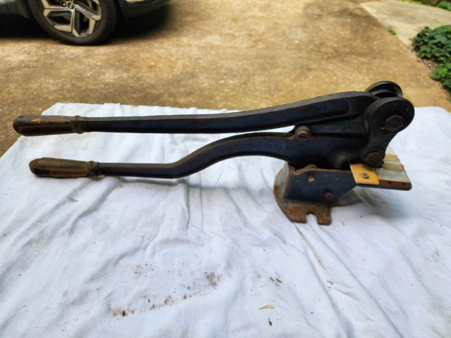 Whitney Metal Tool Company 1/4 Inch Thick Iron Metal Punch