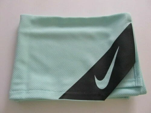 Nike clearance small towel