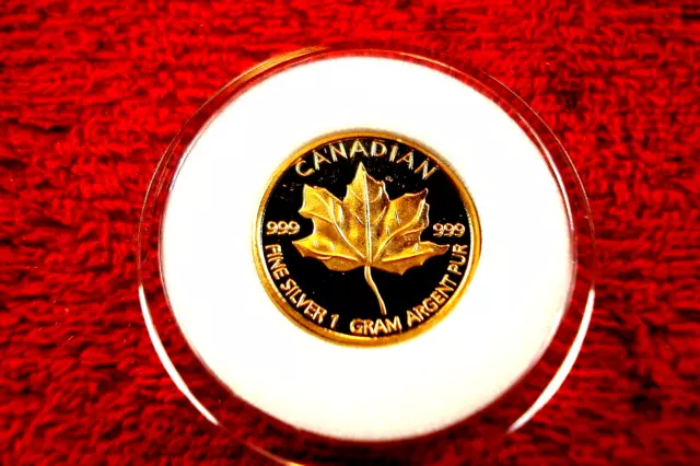 Maple Leaf 1 GRAM GR .999 Fine Gold over Solid Silver Bullion COIN