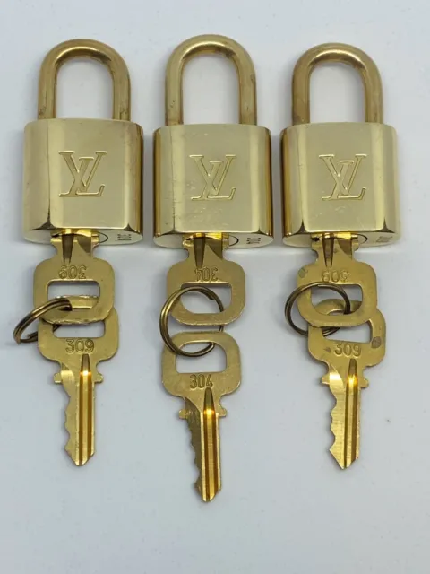 Louis Vuitton padlock with  Two  keys  3  Pcs  Auth AB1123