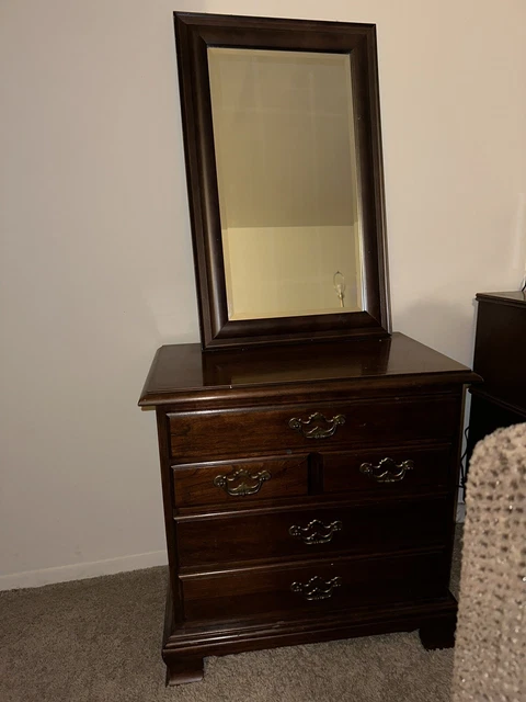 Thomasville Hemingway Furniture Nightstand Chest Traditional Vintage