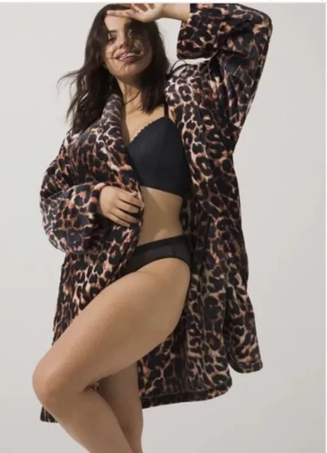 Soma Embraceable Leopard  “Fierce Feline” Plush Cozy Short Robe S/M 3