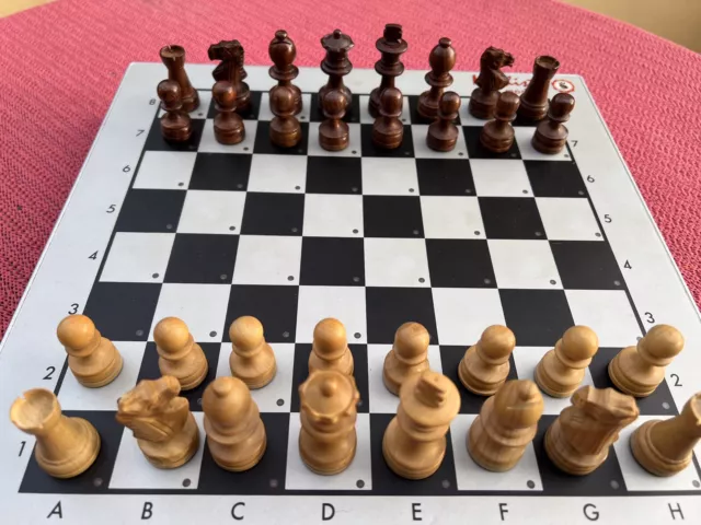 Mephisto Schachfiguren aus Holz für Schachcomputer