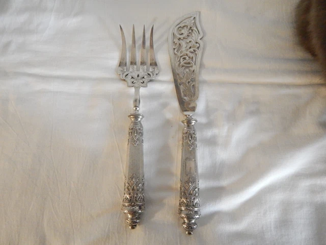 Couverts De Service à Poisson Anciens Avec Manche En Argent Dans Leur Etui D Origine Argent 900 France Fin Du Xixe Siecle