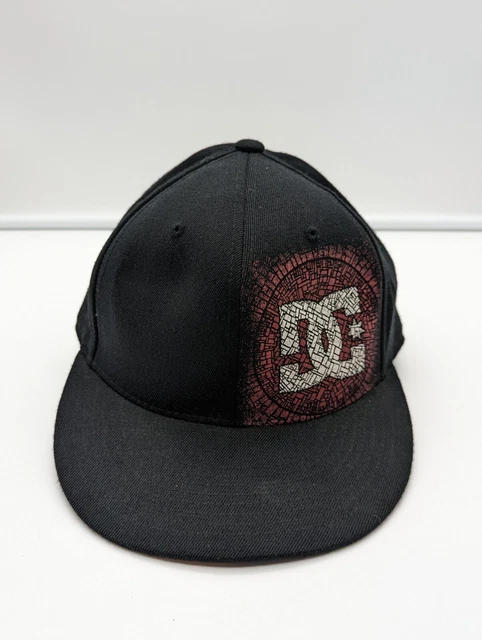DC Shoes 210 Fitted By Flexfit Size 6 7/8-7 1/4 Black Cap Hat