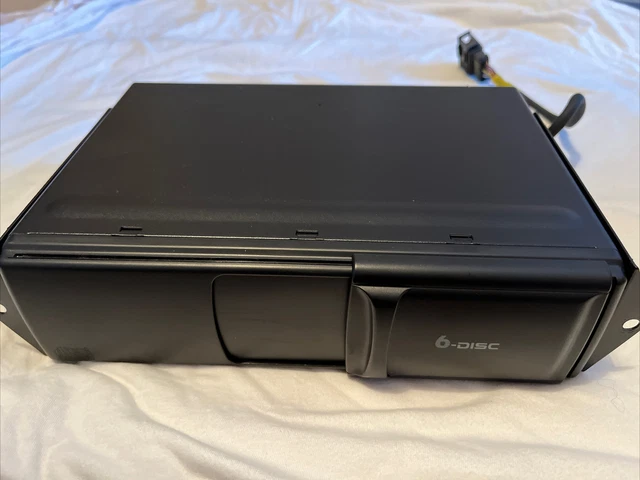 VOLKSWAGEN VW CD PLAYER CHANGER 1998 1999 2000 2001 2002 PASSAT JETTA GTi GOLF