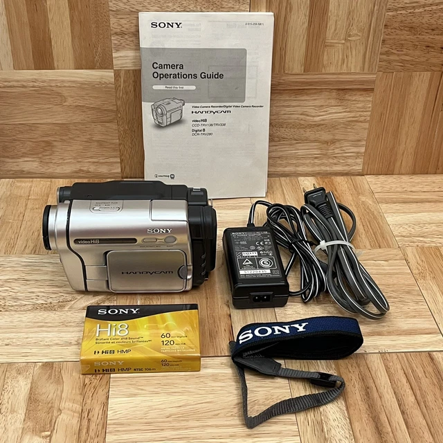 Sony CCD-TRV138 Handycam Hi-8 8mm Video Camcorder - Nice