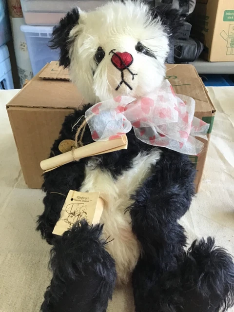 Kimberly Fischer Woo Stole My Heart Fully Jointed Mohair Bear 12 Inches