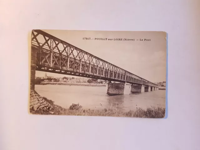 CPA 17217. Apouilly sur loire, the bridge