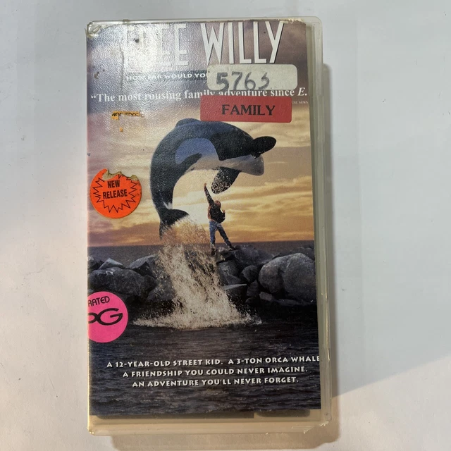 FREE WILLY (VHS, 1993) 80s 90s Kids Movies Video Tapes Vintage Film 1.