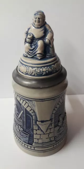 Bierkrug Keramik Original Gerzit Gerz mit Figur auf dem Zinndeckel guter Zustand