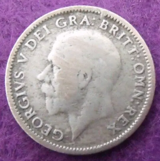 1926 GEORGE V SILVER SIXPENCE  ( 50% Silver )  British 6d Coin.   183