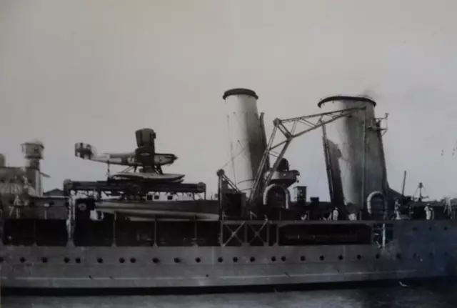 SP02 - 198 - Photograph - Navy - HMS York - Ex P A Vicary Archive