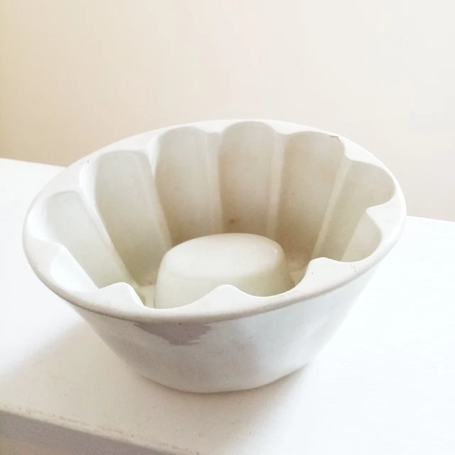 Stampo a costine in gres antico/stampo, gelatina o piatto blancmange, rustico vintage