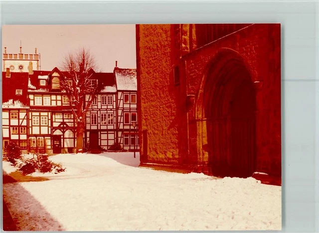 40093227 - 4920 Lemgo Eingangsportal Kirche Winteraufnahme