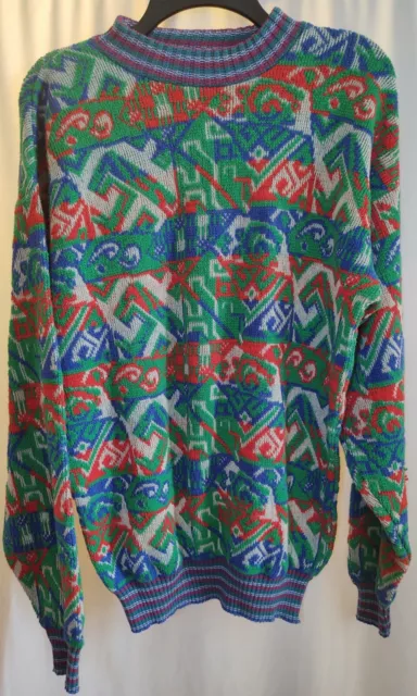 size M Colorful Sequel LTD Men’s Sweater green red white blue geometric design
