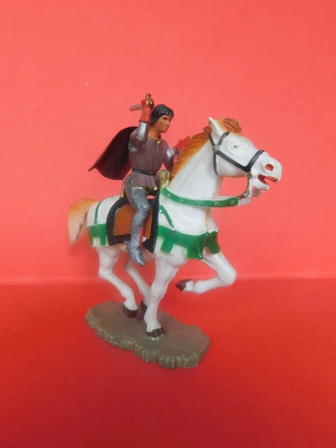 STARLUX / LE MOYEN AGE TRES BEAU CHEVALIER SUR CHEVAL AU