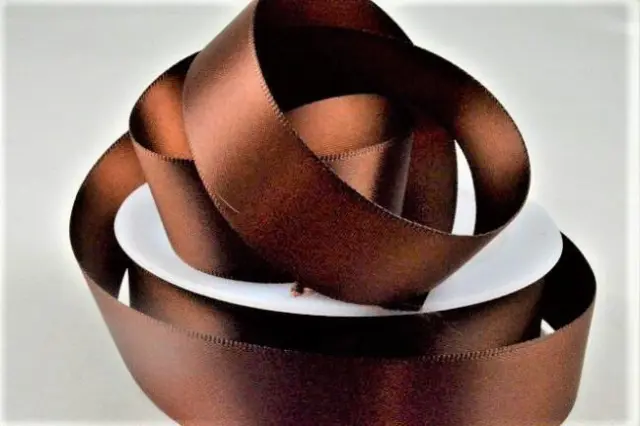 Chocolate satinado de doble cara de madera de roble 10 mm x 25 m